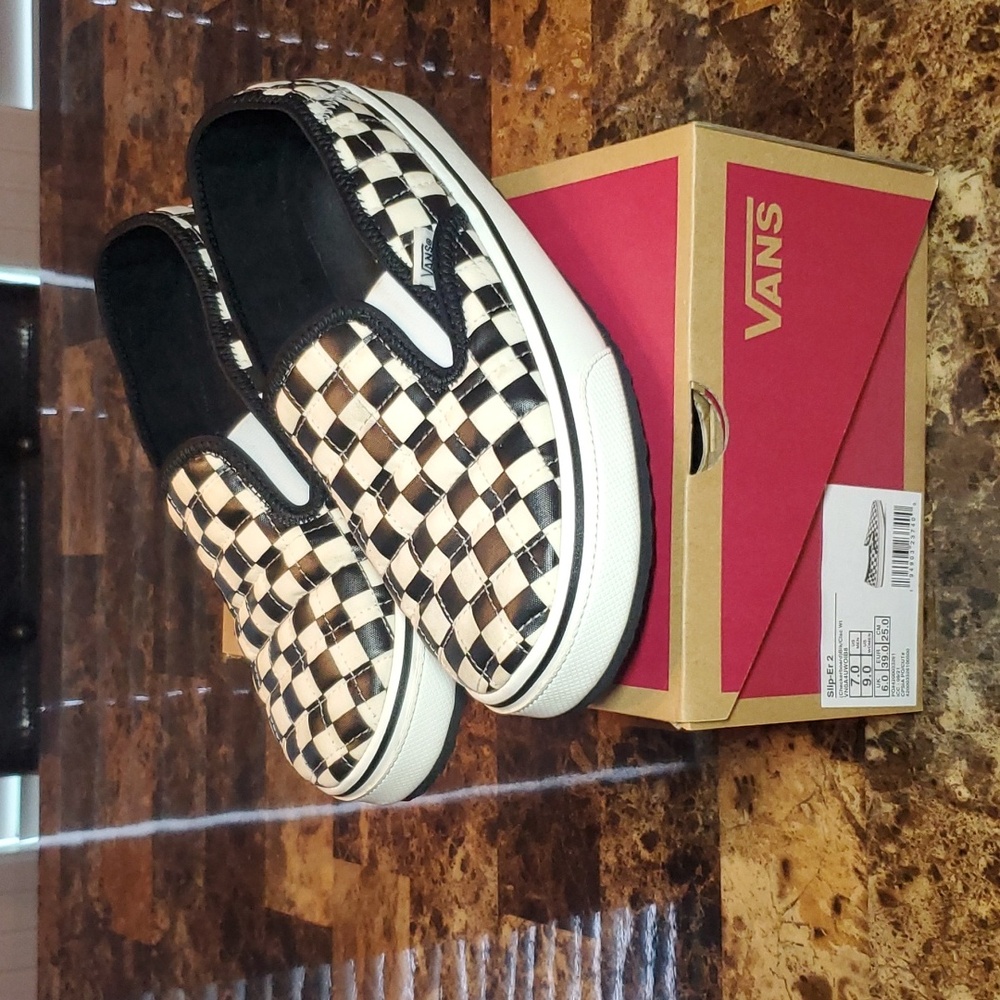EUC Vans Slip-Er 2 Checkerboard Slippers